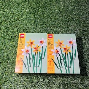Set of 2 Lego Yellow and White Daffodils Brand New